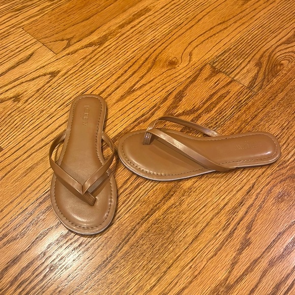 J Crew Woman’s Brown Flip Flops Size 5 - Picture 1 of 6